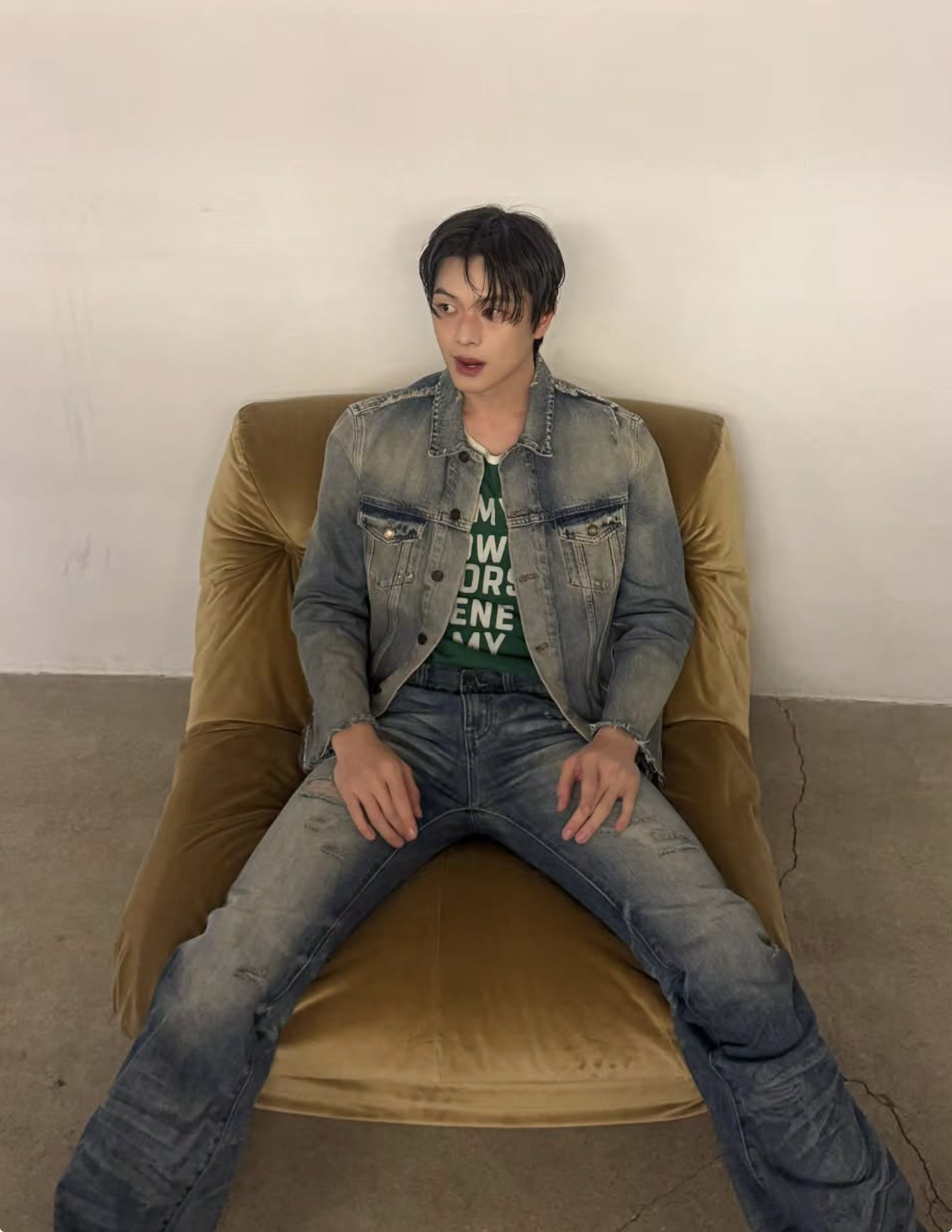 Behind-the-scenes cut of Yook Sungjae