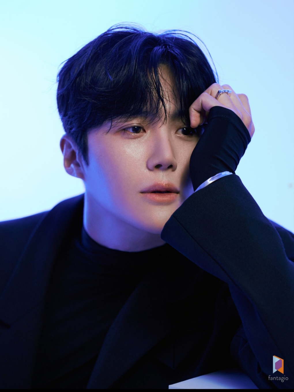 Behind-the-scenes cut of Kim Seonho