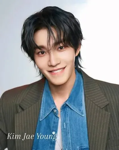 Behind-the-scenes cut of Kim Jaeyoung
