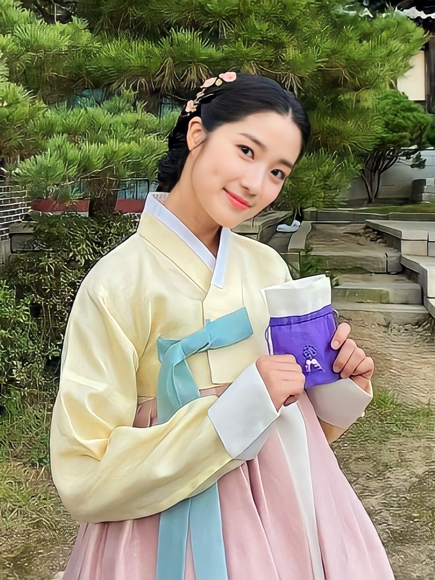 Latest photo of Kim Hyeyoon