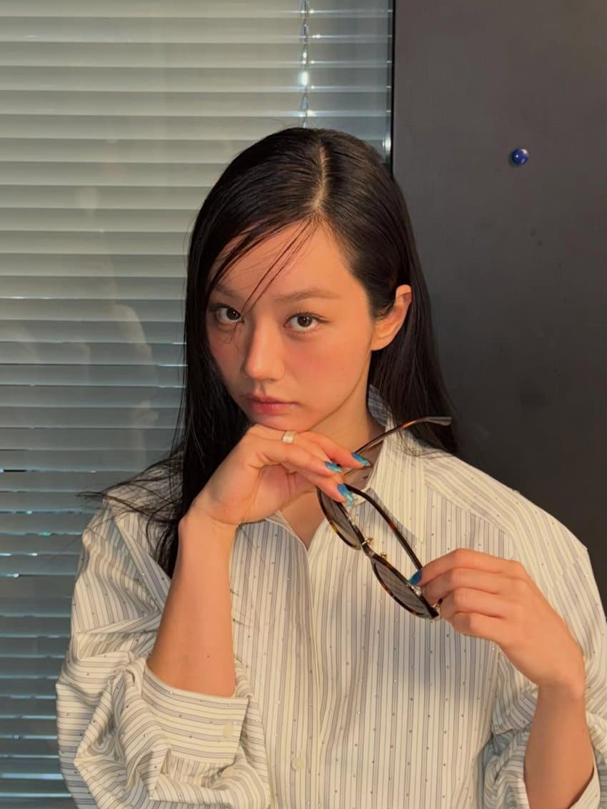 Behind-the-scenes cut of Hyeri