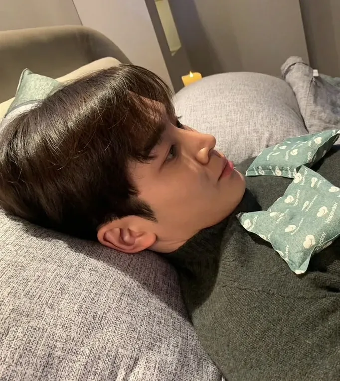 Foto terbaru dari Rowoon