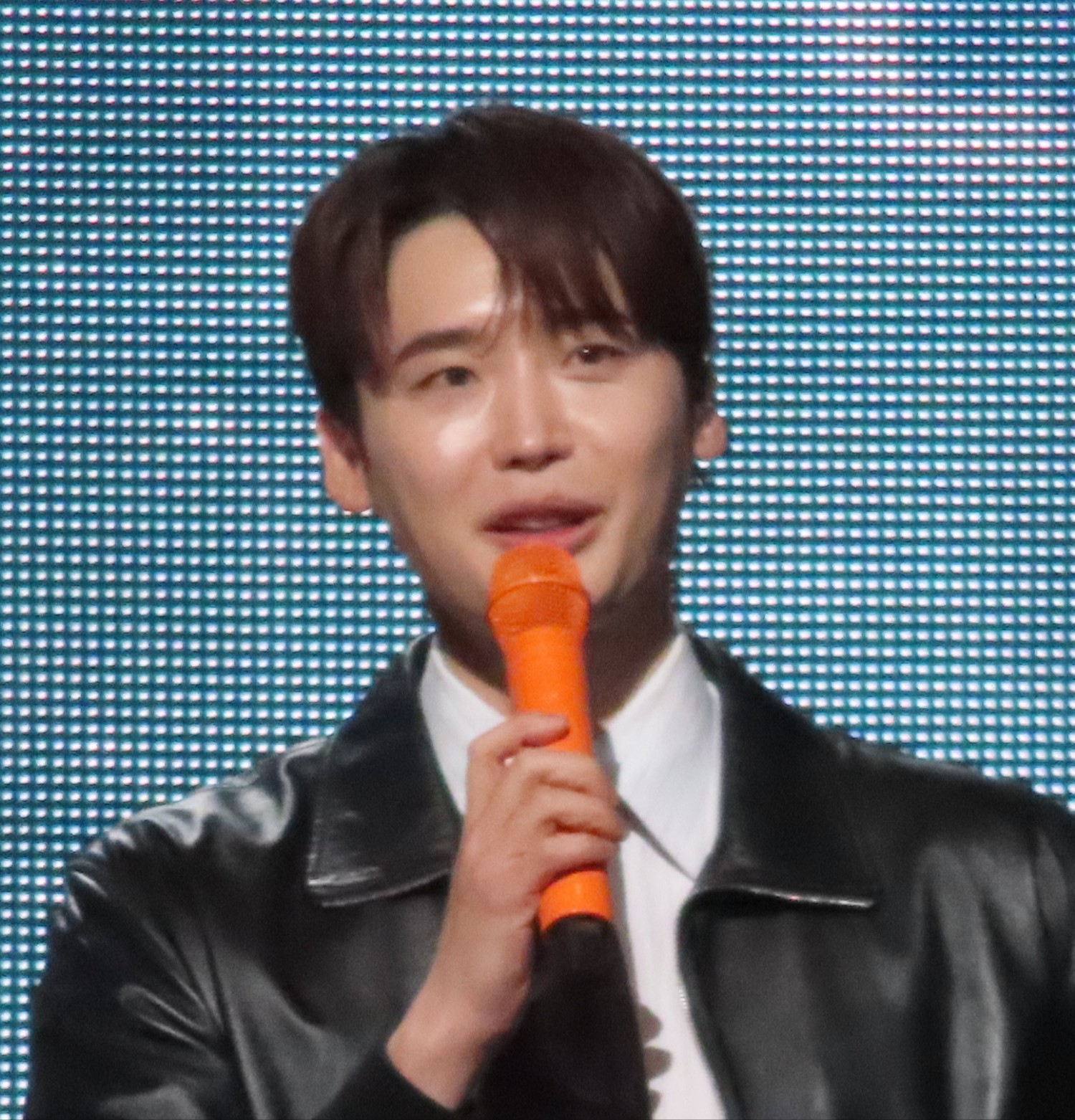 Recent activity shot of Lee Jongsuk