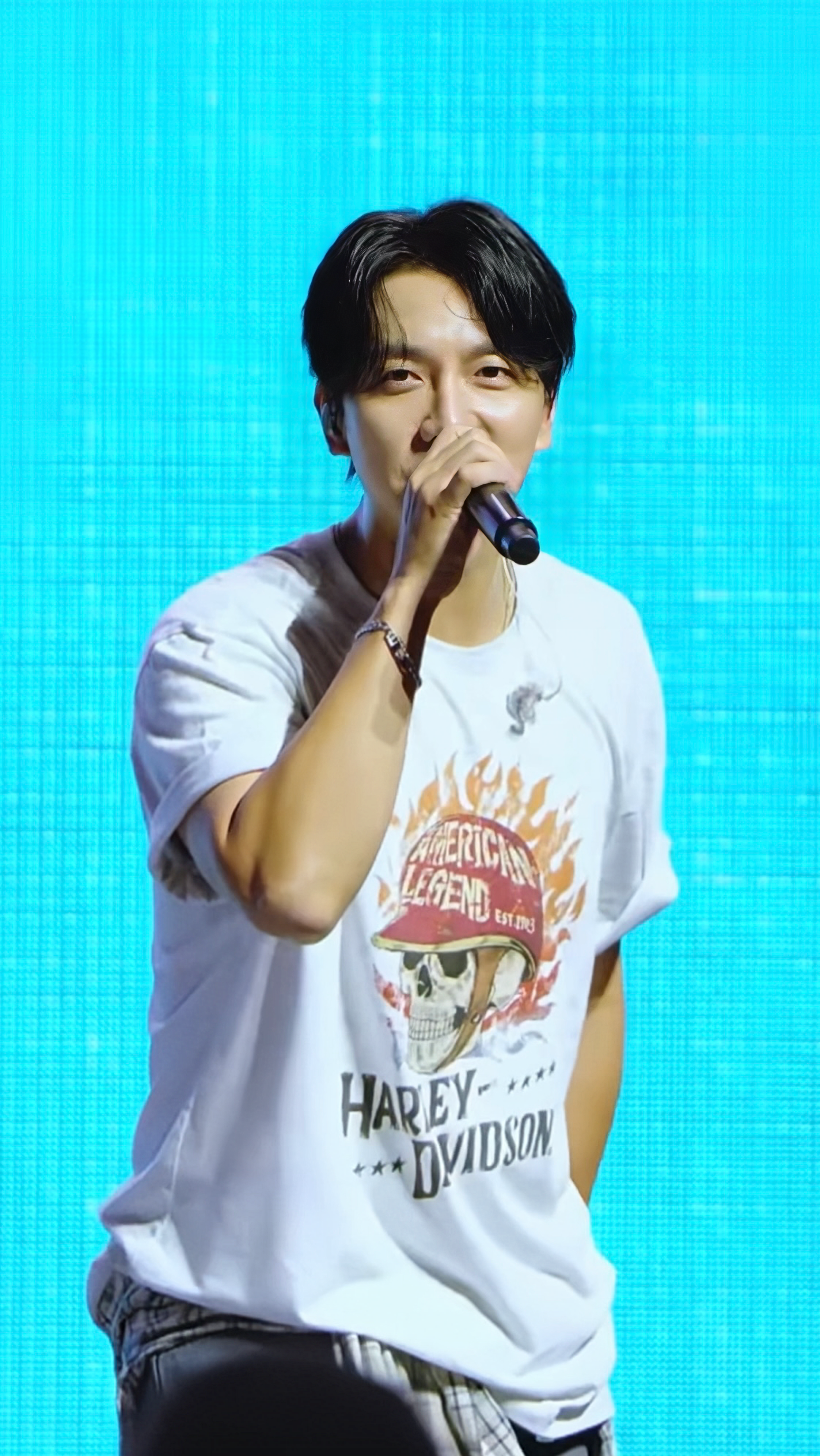 Latest photo of Lee Seunggi