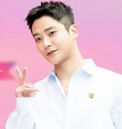Foto terbaru dari Rowoon