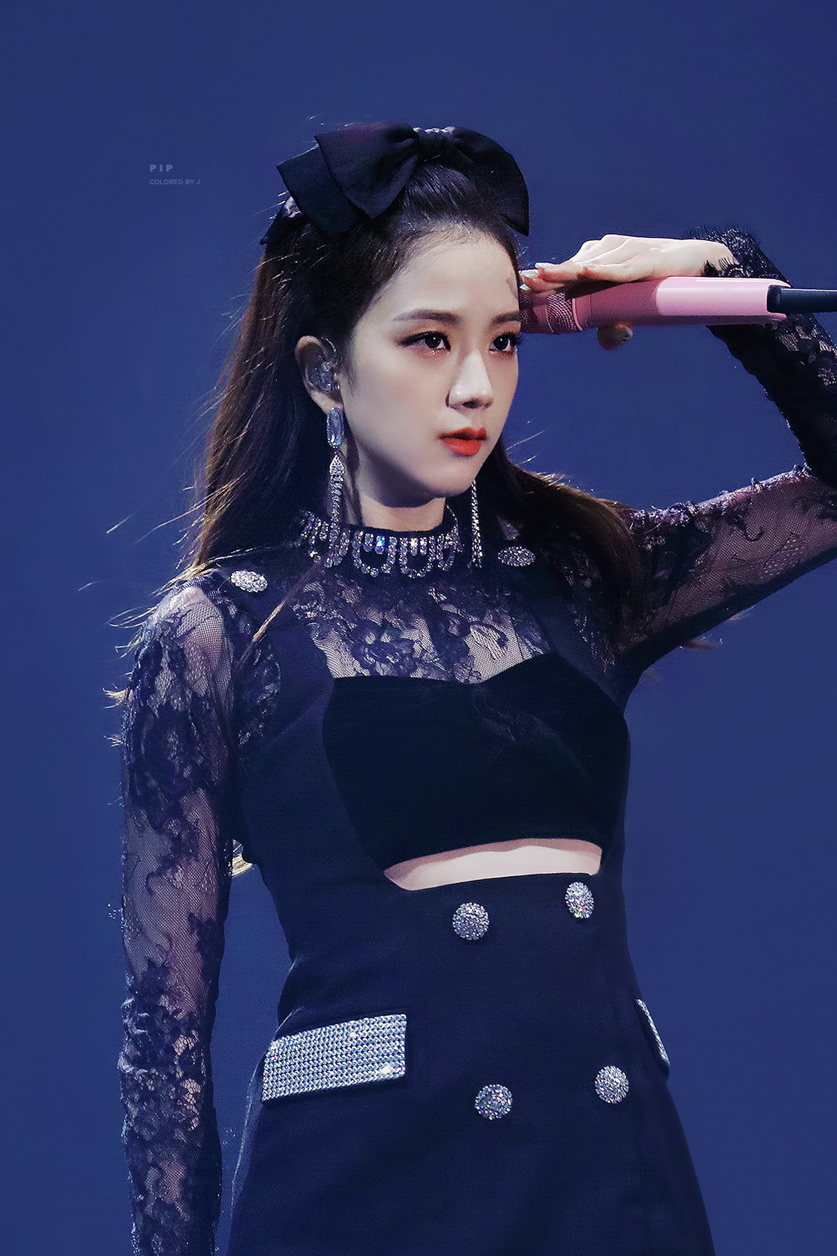 Behind-the-scenes cut of Jisoo (1995)