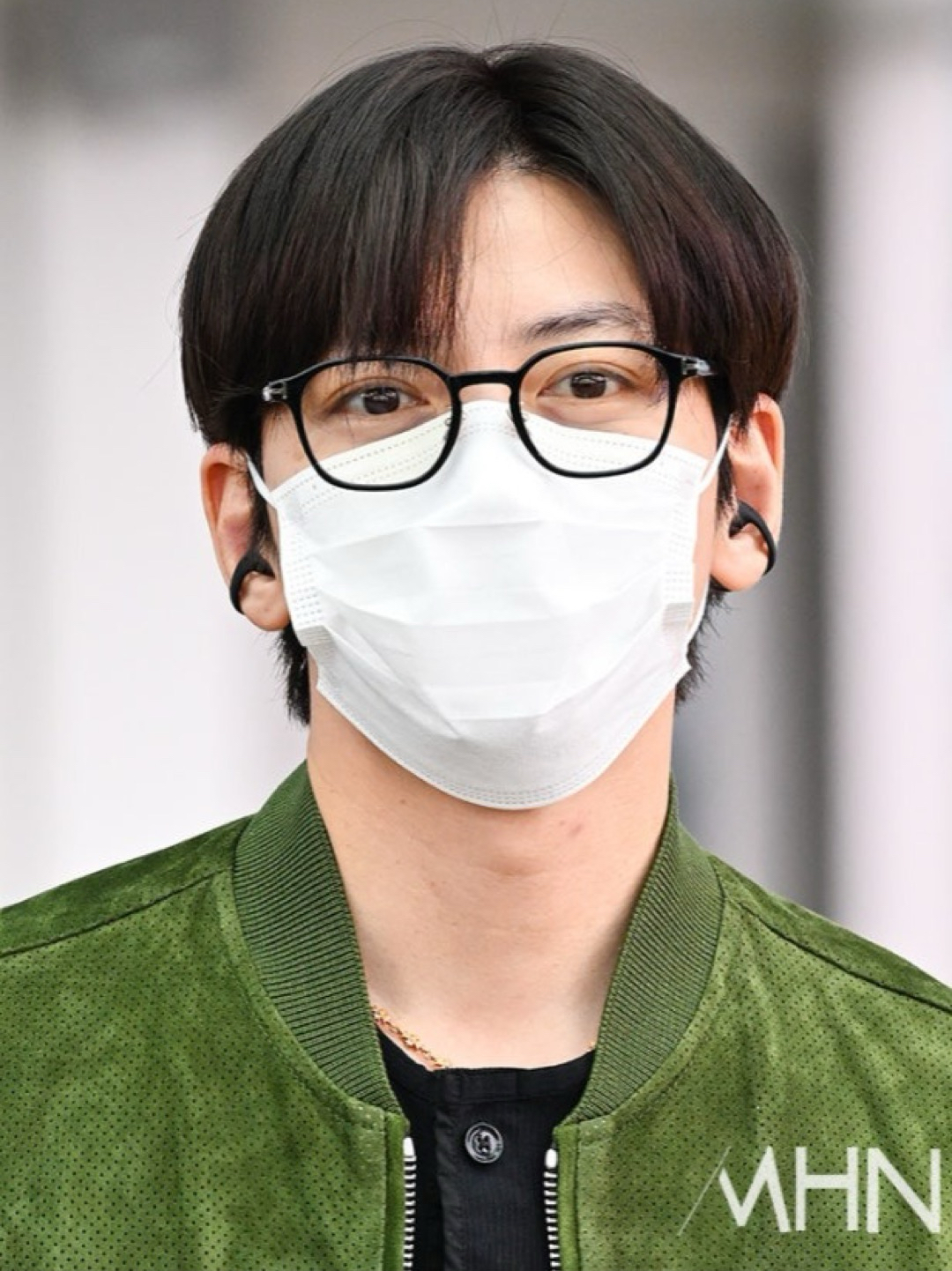 Behind-the-scenes cut of Ji Changwook