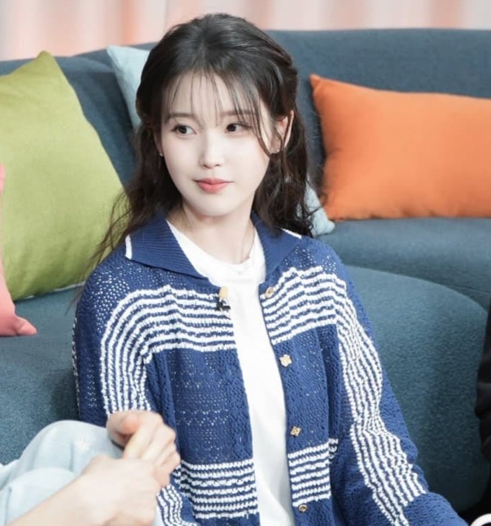 A moment captured by a fan of IU