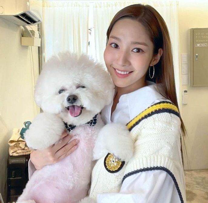 パク・ミニョンの最近の活動ショット