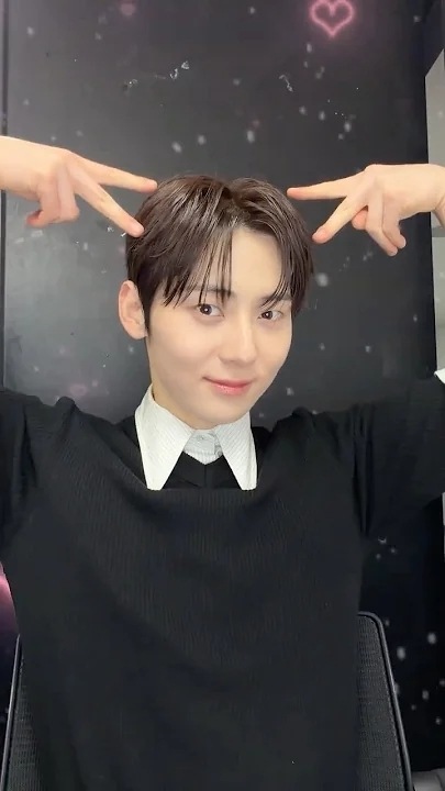 Representative background image loved by Hwang Minhyun fandom