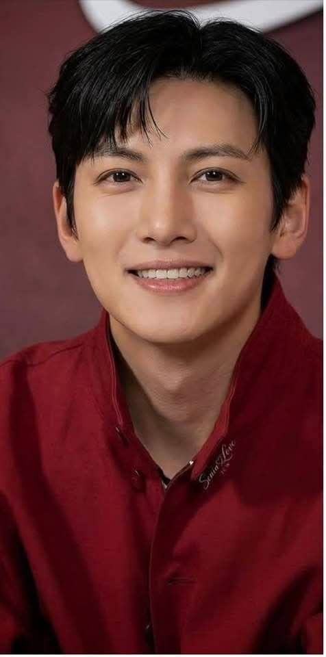 チ・チャンウクの最近の活動ショット