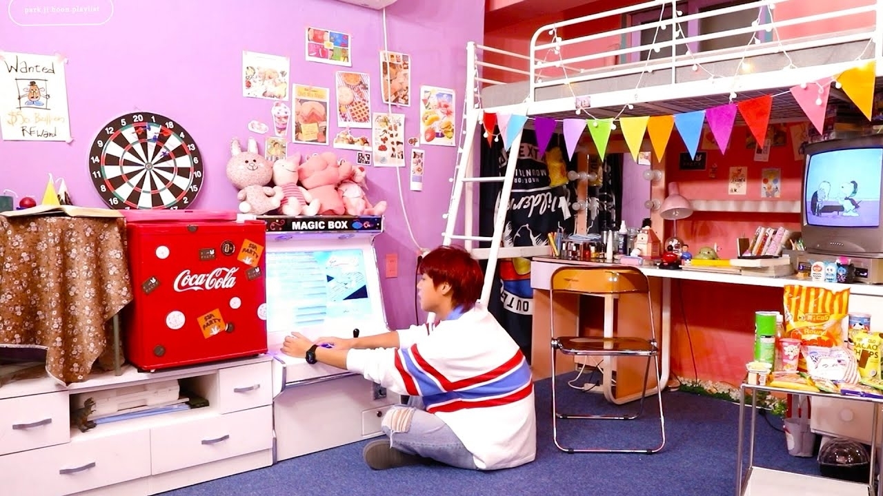 Behind-the-scenes cut of Park Jihoon