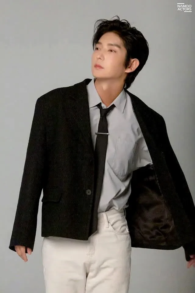 Cuplikan di balik layar dari Lee Joongi