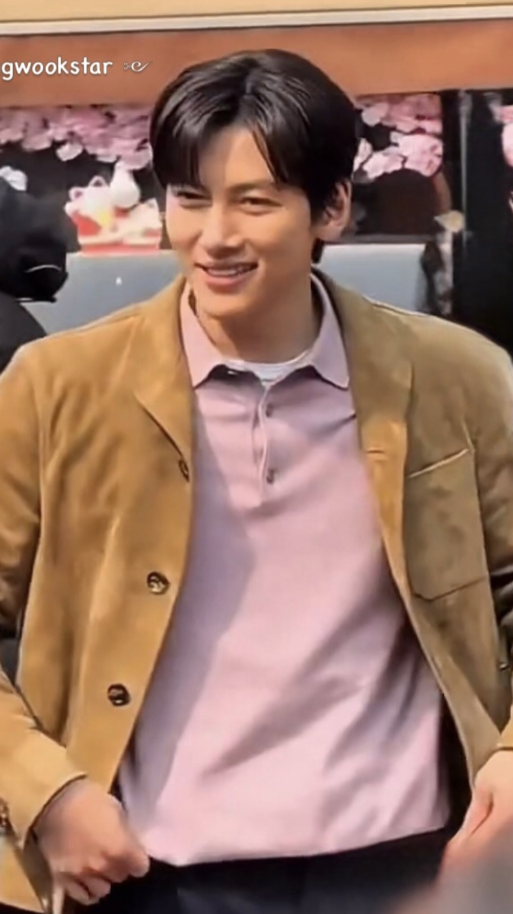 A moment captured by a fan of Ji Changwook