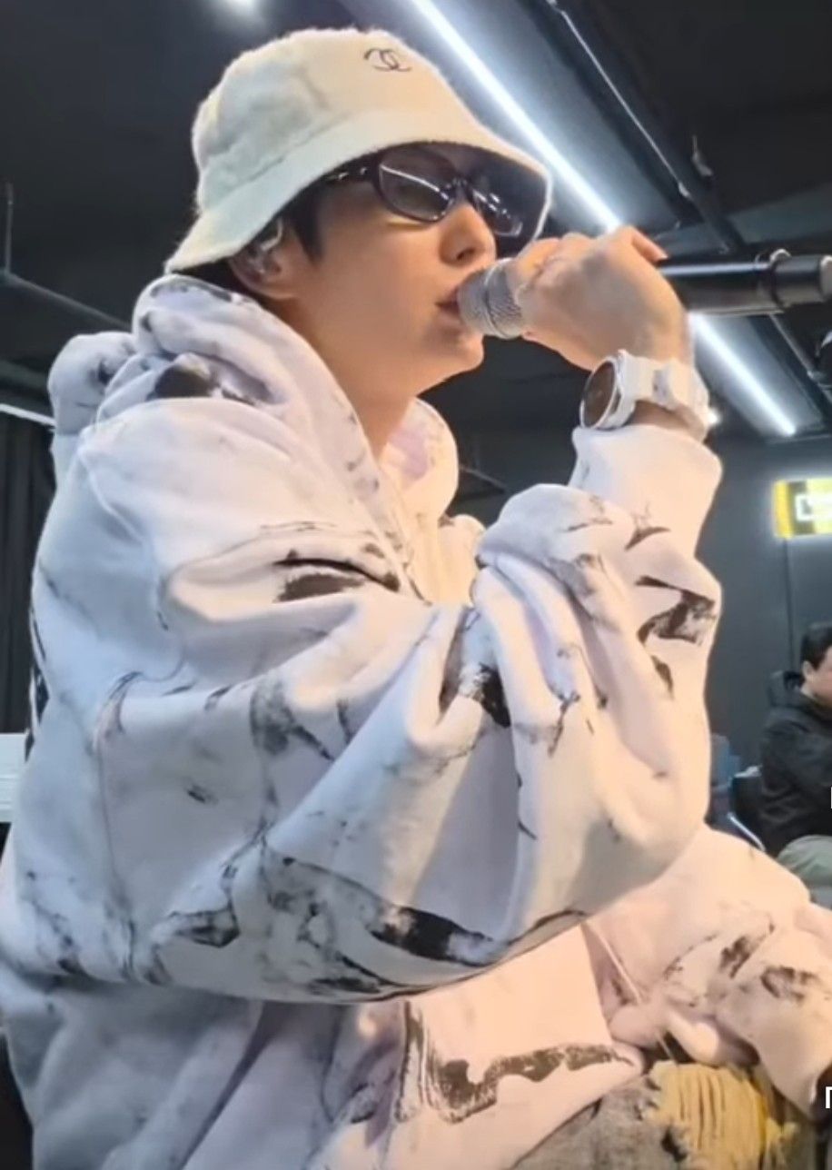 Latest photo of Lee Joongi