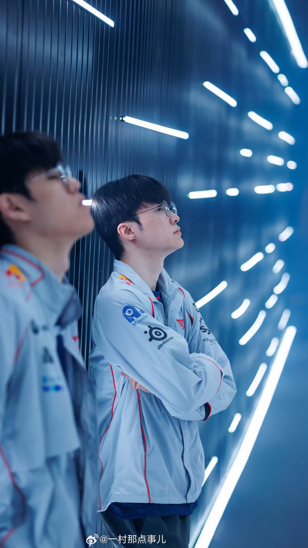 Special wallpaper made by Faker's fans