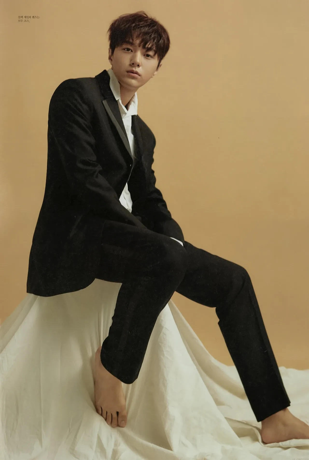 Latest photo of Kim Myungsoo (L)