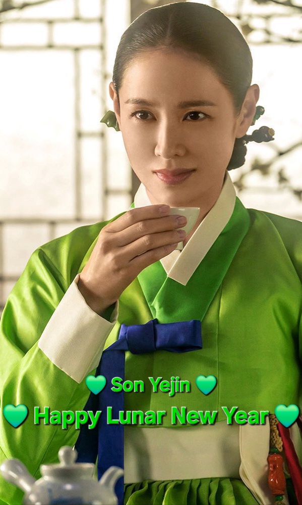 ソン・イェジンの最近の活動ショット