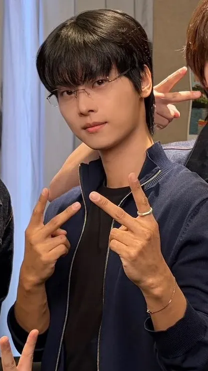 Recent activity shot of Cha Hakyeon (N)