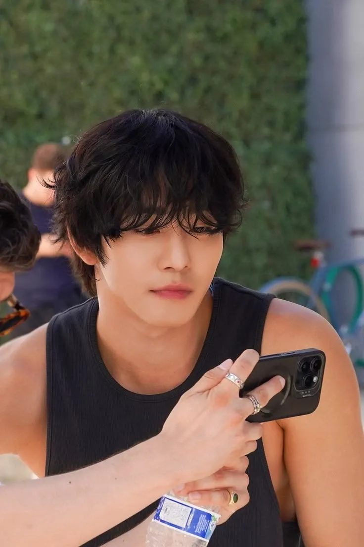 Latest photo of Ahn Hyoseop