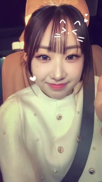 Cuplikan di balik layar dari Jeon Yujin