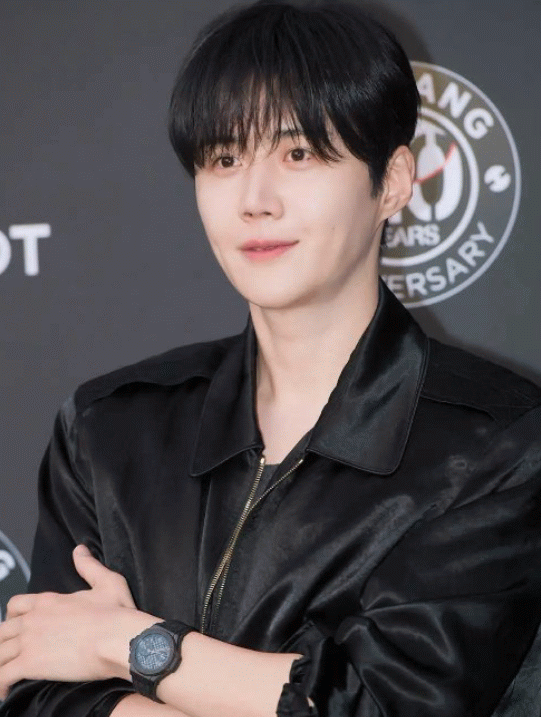 Foto kegiatan terbaru dari Kim Seonho