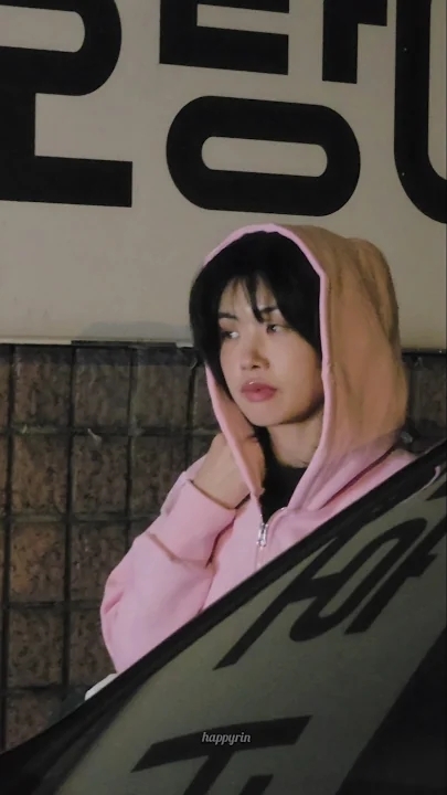 Behind-the-scenes cut of Aiki