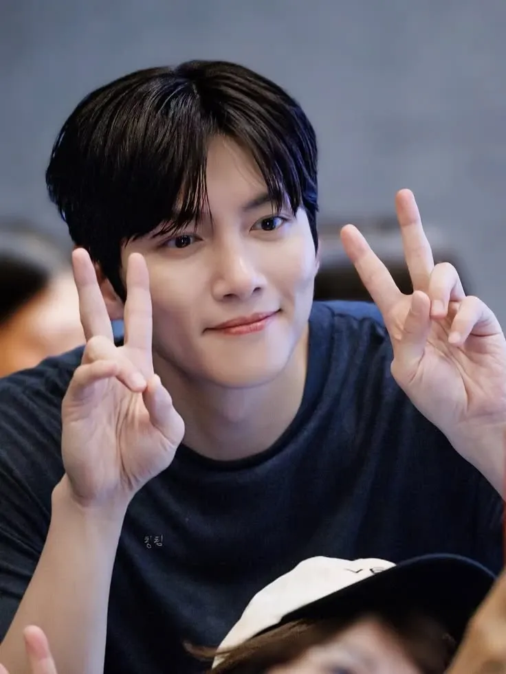 Latest photo of Ji Changwook
