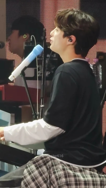 Latest photo of Park Bogum