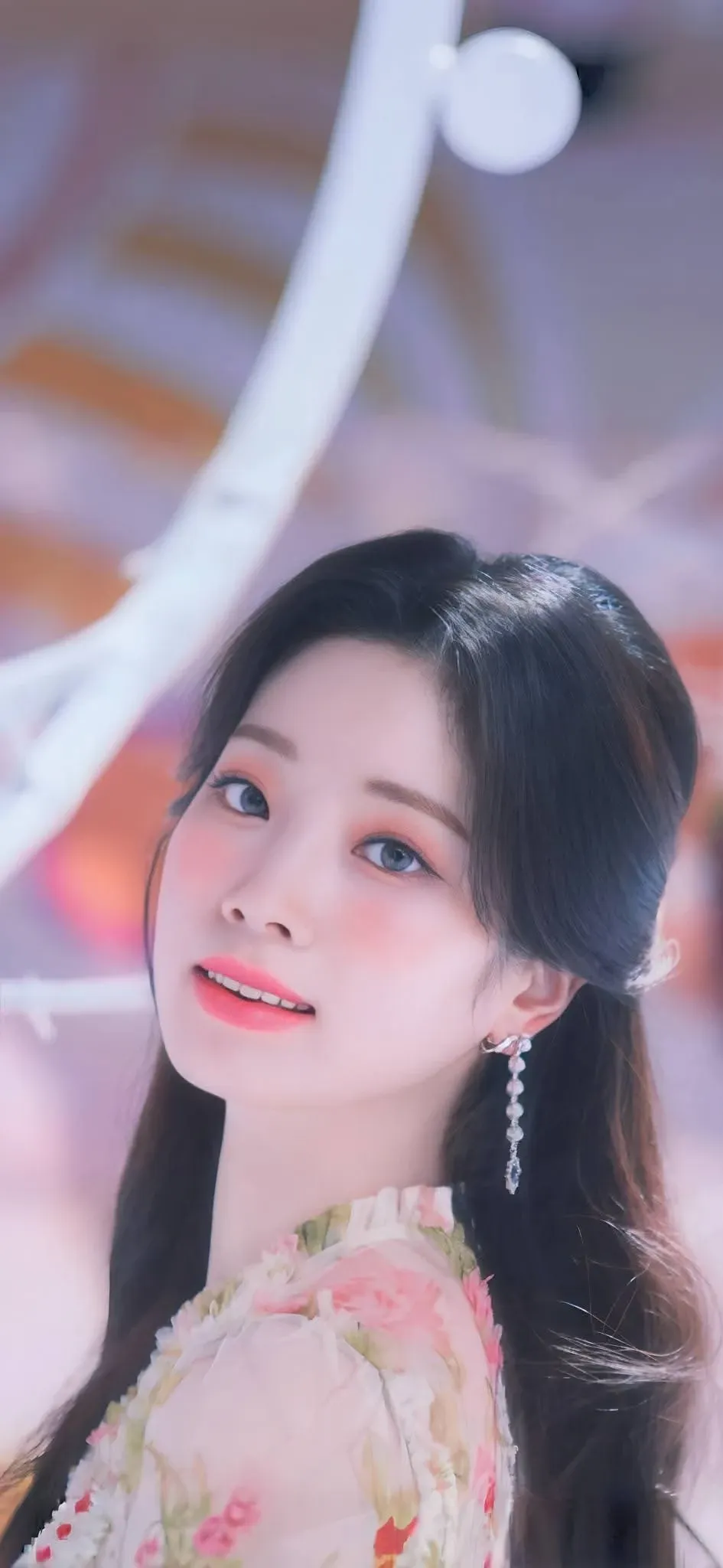 Emotional wallpaper shared by fans for Dahyun