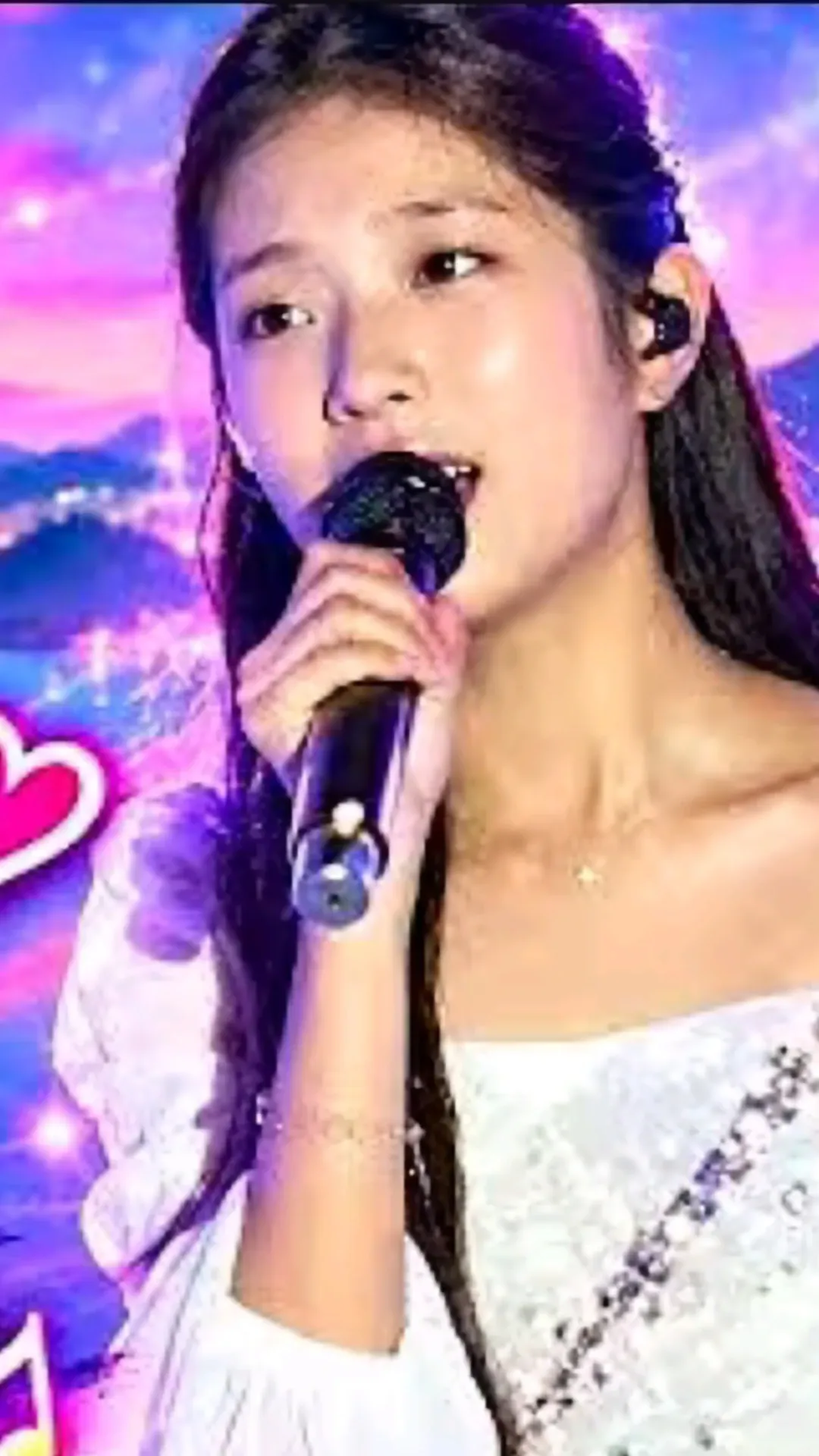 Special wallpaper made by Bin Yeseo's fans