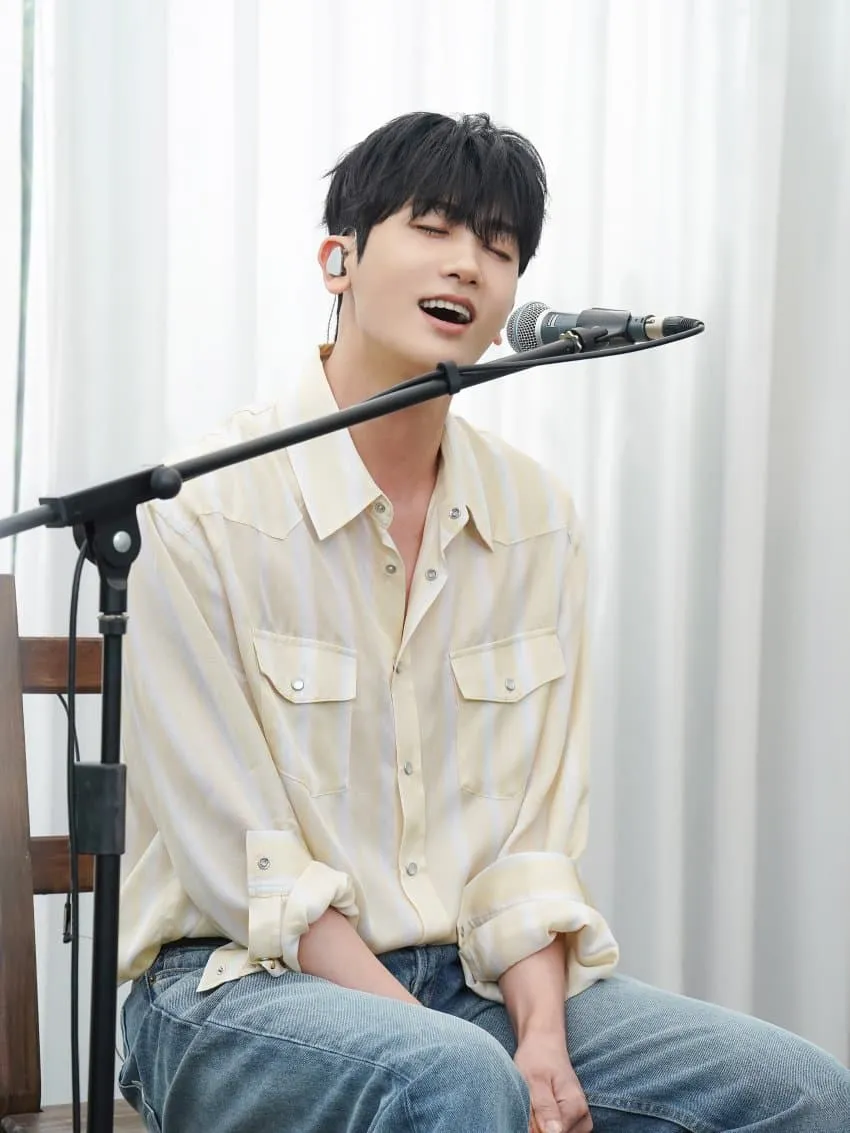 Behind-the-scenes cut of Park Hyungsik