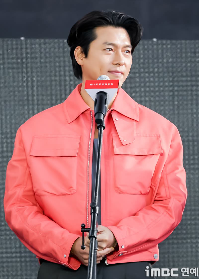 Cuplikan di balik layar dari Hyun Bin