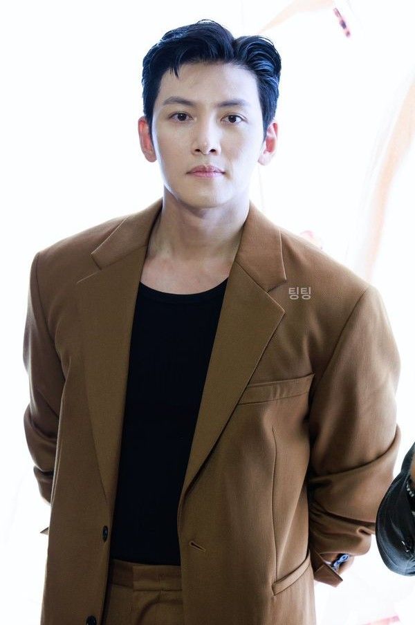 Recent activity shot of Ji Changwook