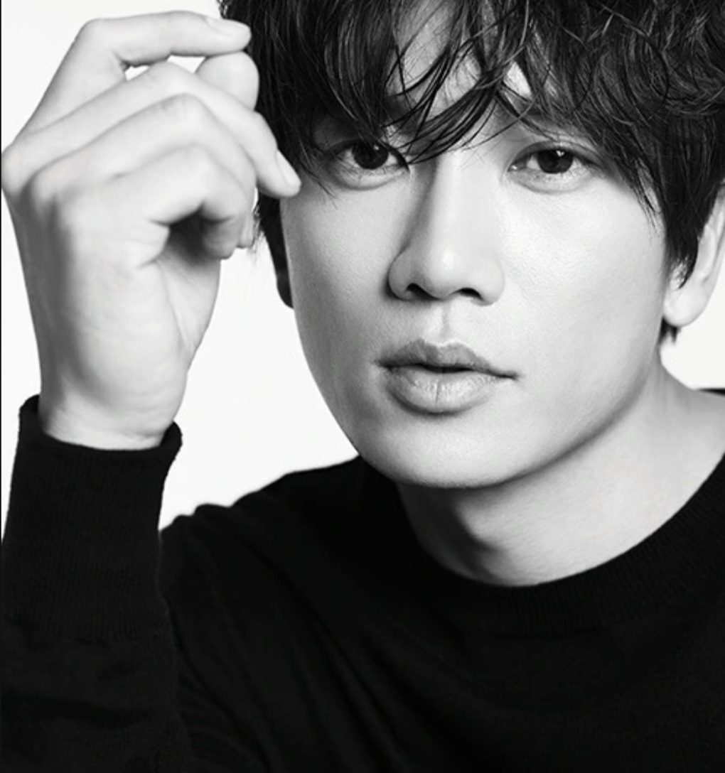 A moment captured by a fan of Ji Sung