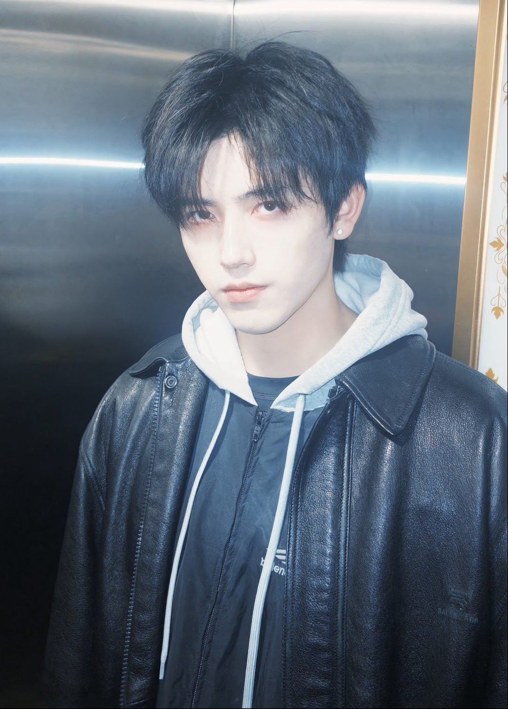 Behind-the-scenes cut of Arthur Chen