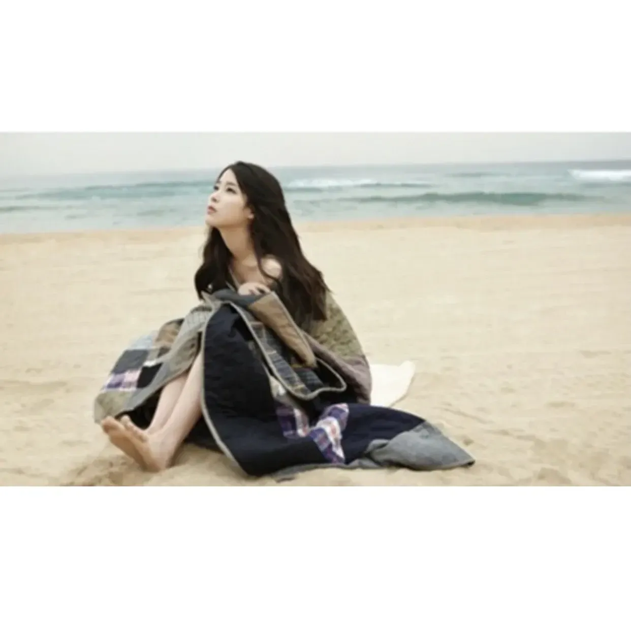 Foto kegiatan terbaru dari IU