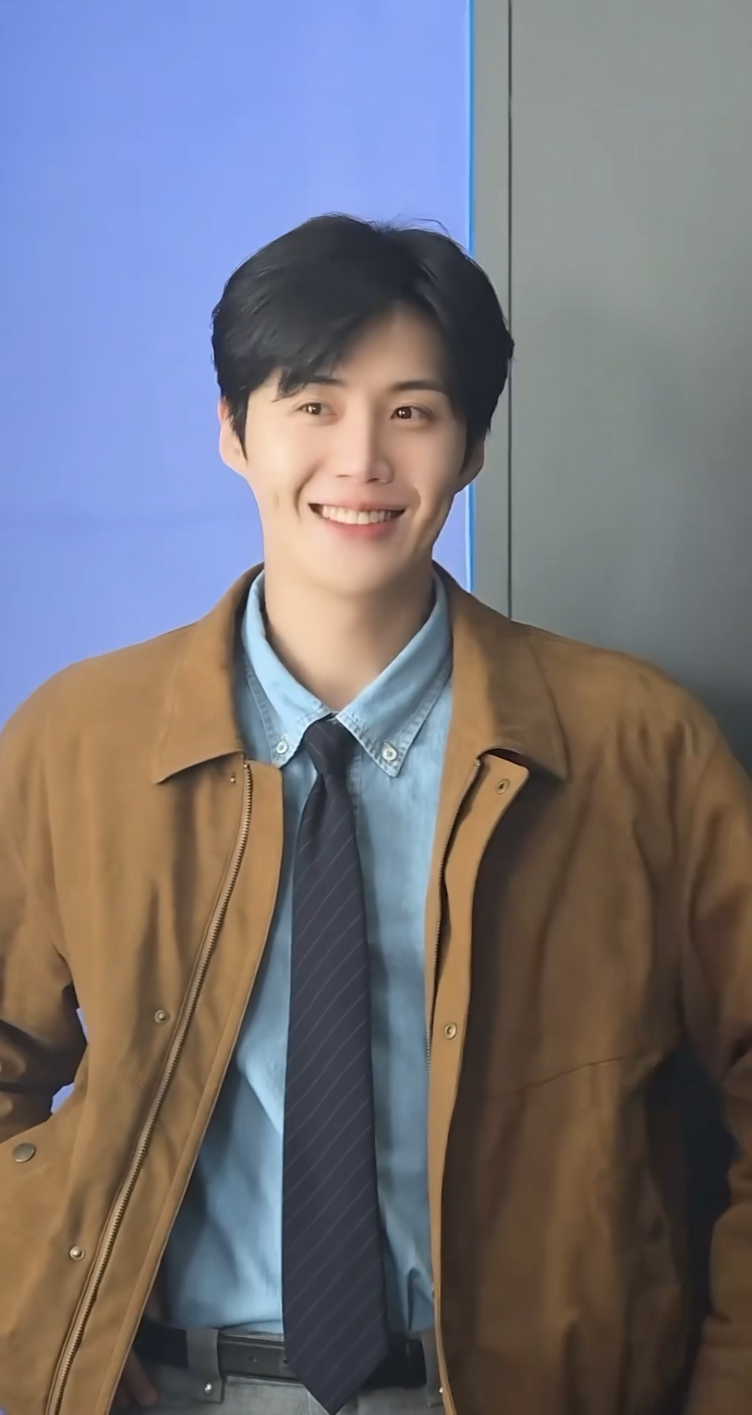 粉絲為金宣虎分享的情感桌布