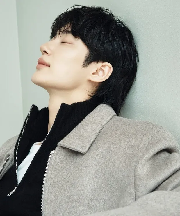 Latest photo of Byeon Wooseok