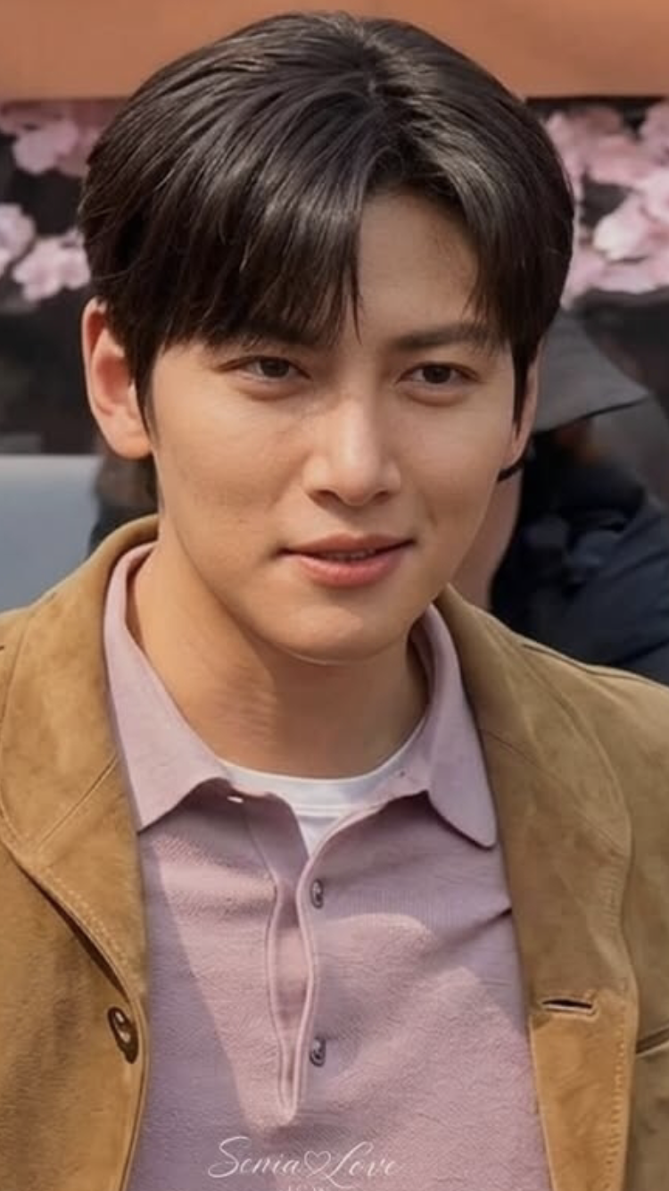 Latest photo of Ji Changwook