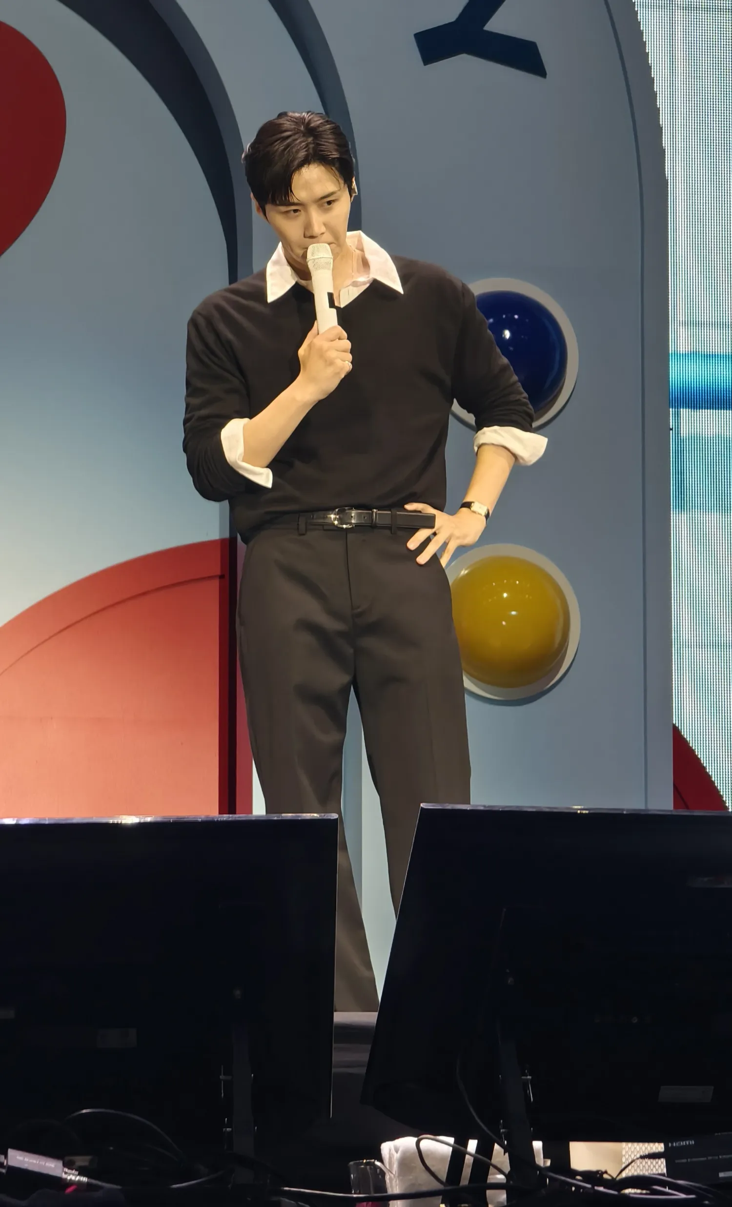 A moment captured by a fan of Kim Seonho