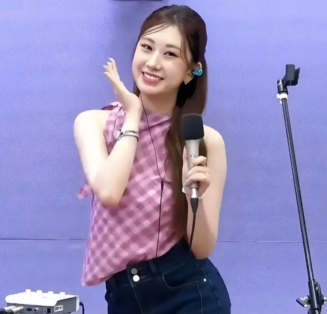 Foto terbaru dari Jeon Yujin
