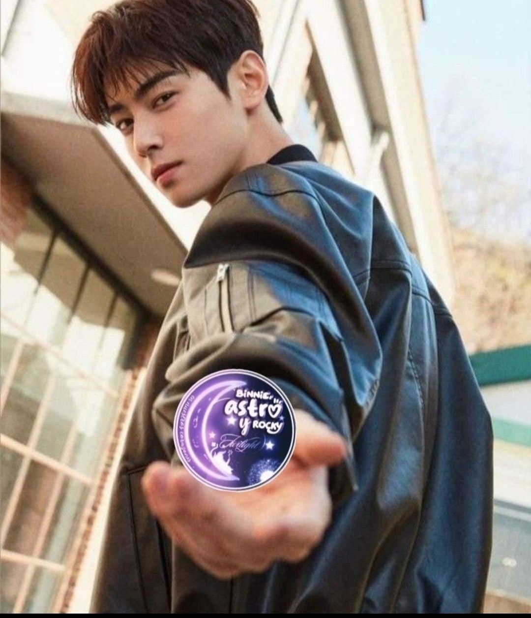 Recent activity shot of Cha Eunwoo