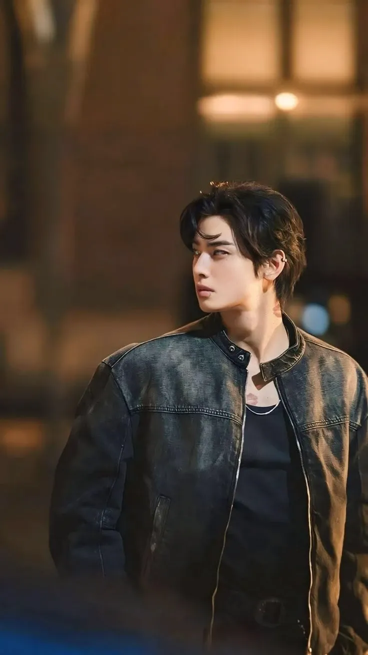 Recent activity shot of Cha Eunwoo