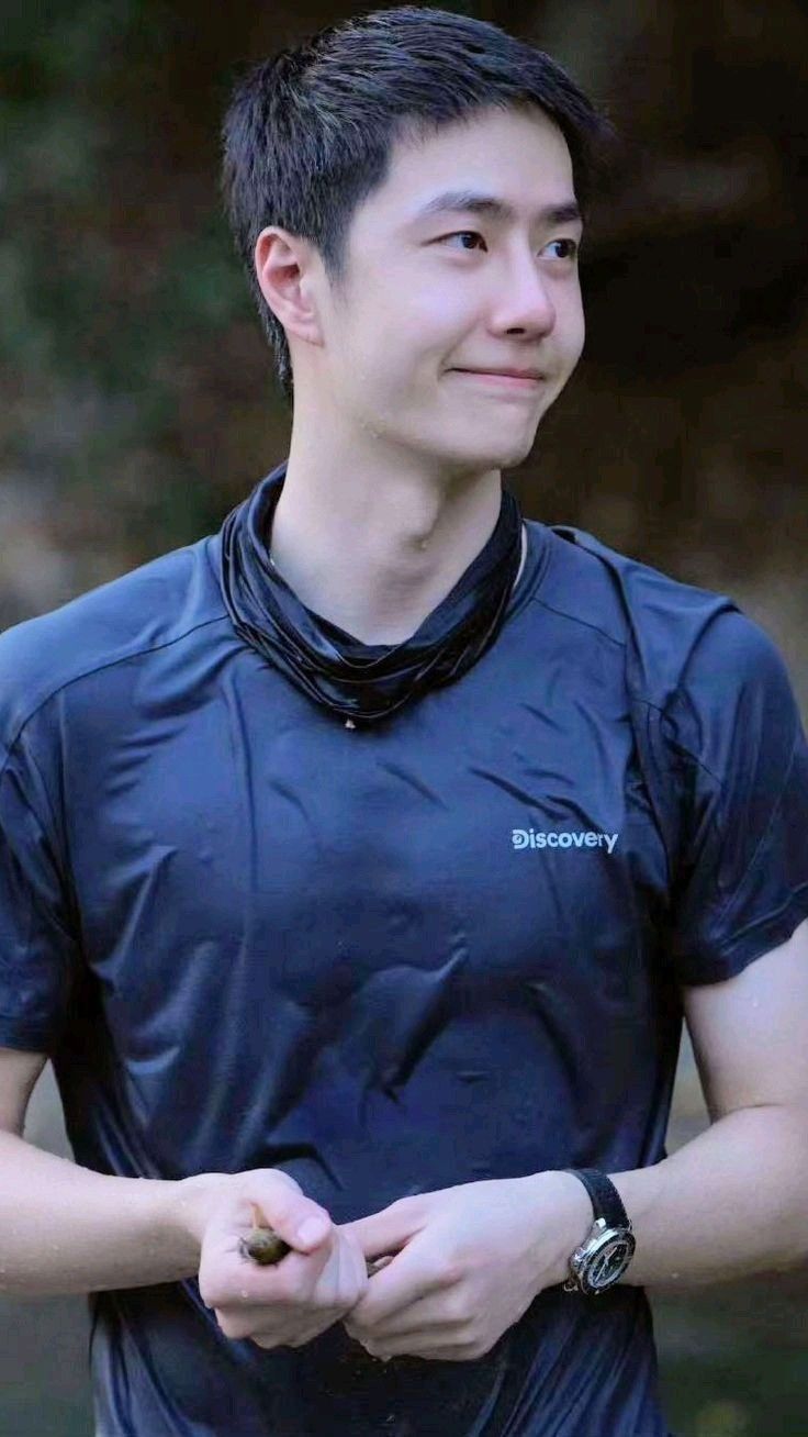 Emotional wallpaper shared by fans for Wang Yibo