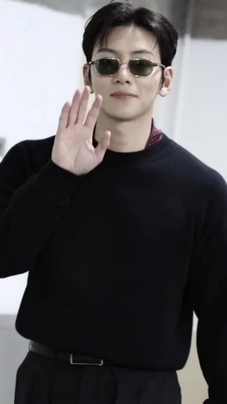 A moment captured by a fan of Ji Changwook