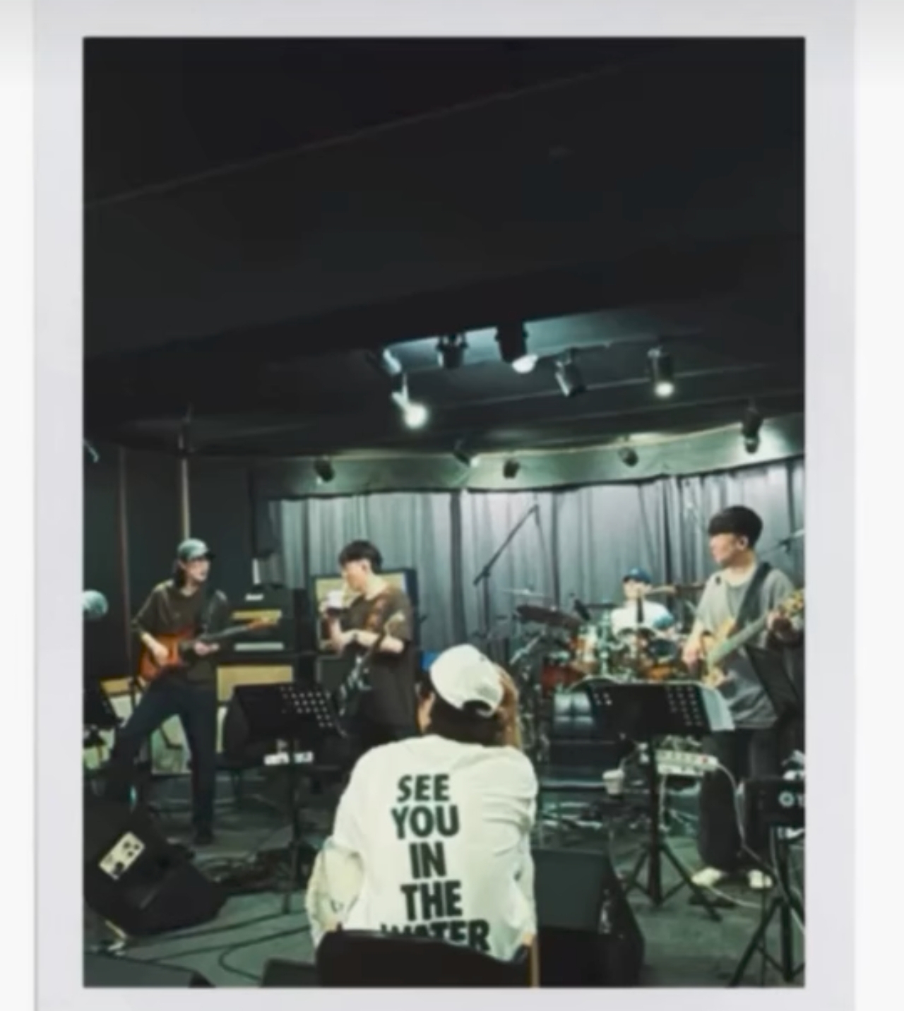 Recent activity shot of Jang Geunsuk