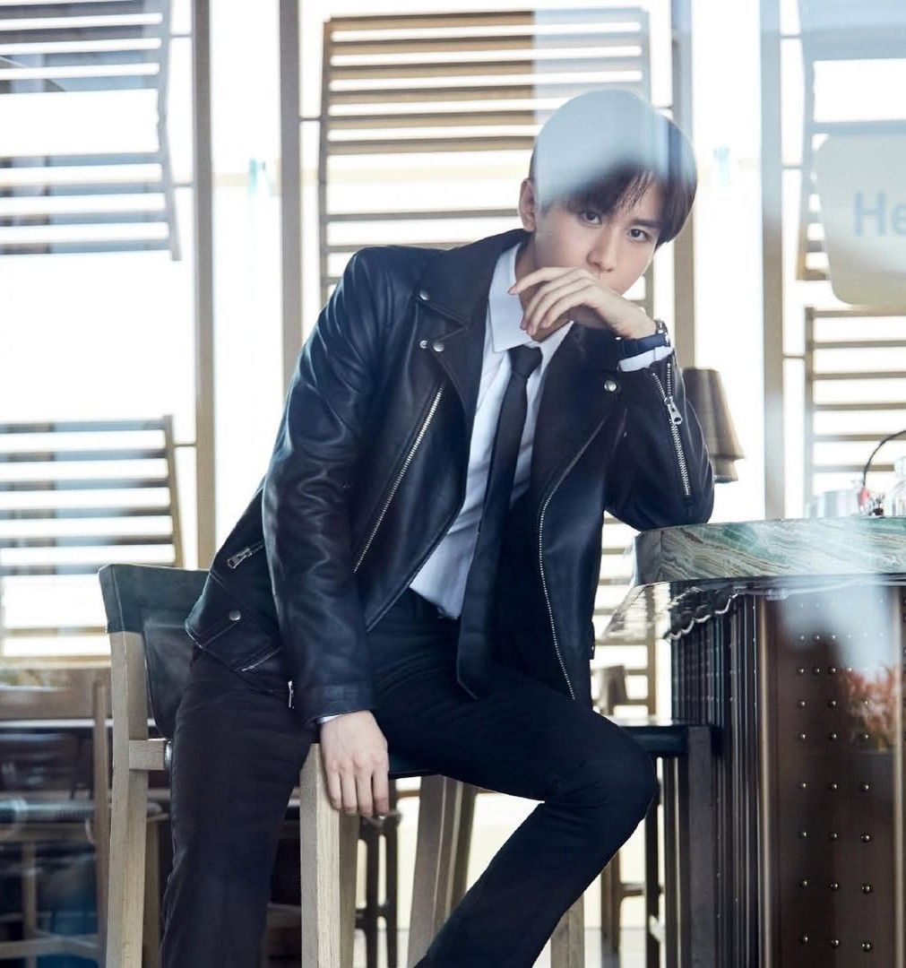 Behind-the-scenes cut of Cheng Yi