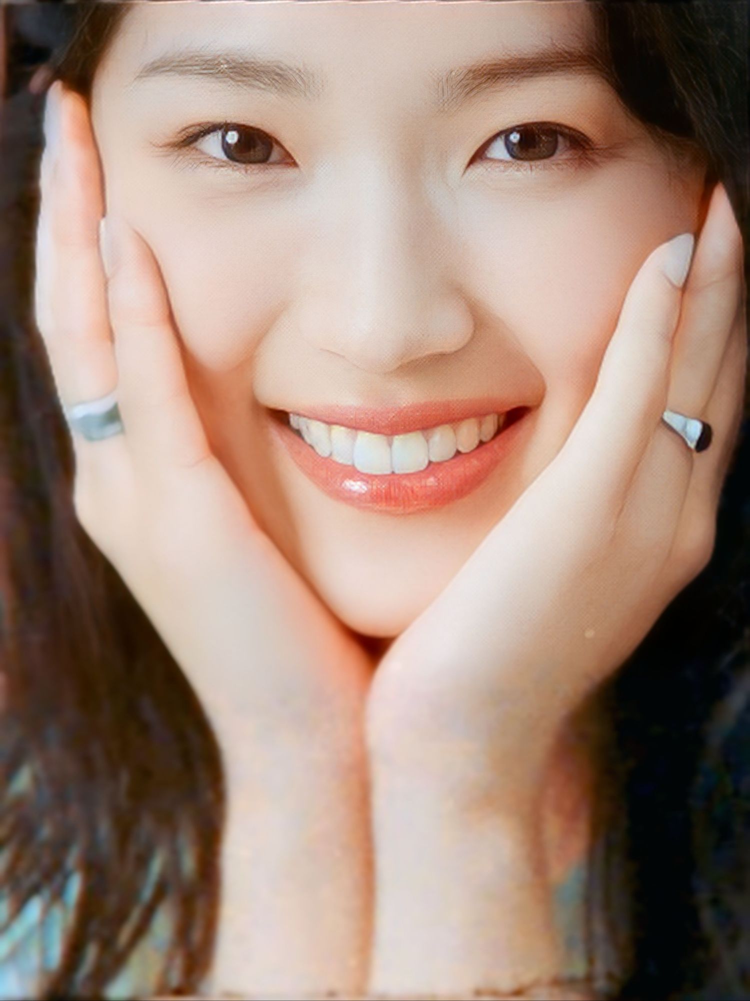 Recent activity shot of Kim Hyeyoon