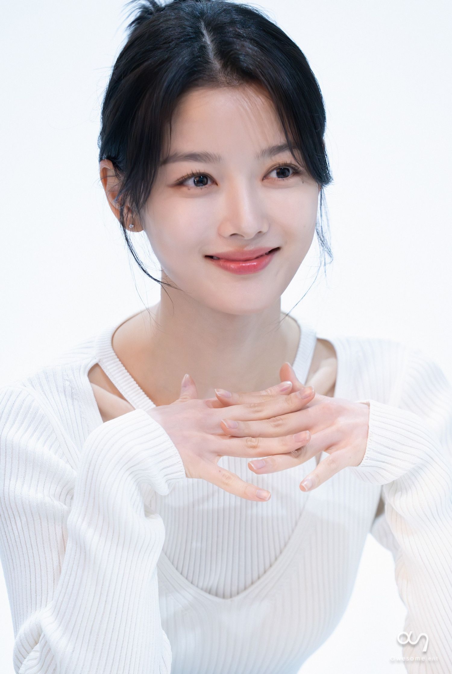 Recent activity shot of Kim Youjung